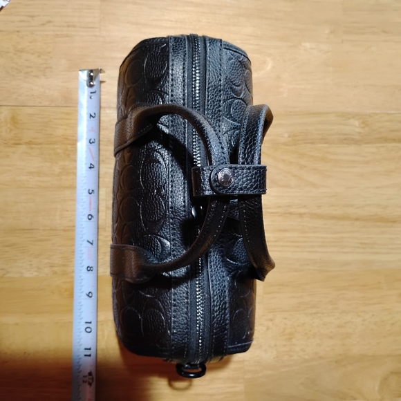 Coach Black Embossed Leather Duffel Bag Gotham 24 - Picture 2 of 6